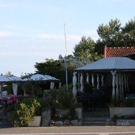 La Baie Hotel Regneville-sur-Mer Exterior photo